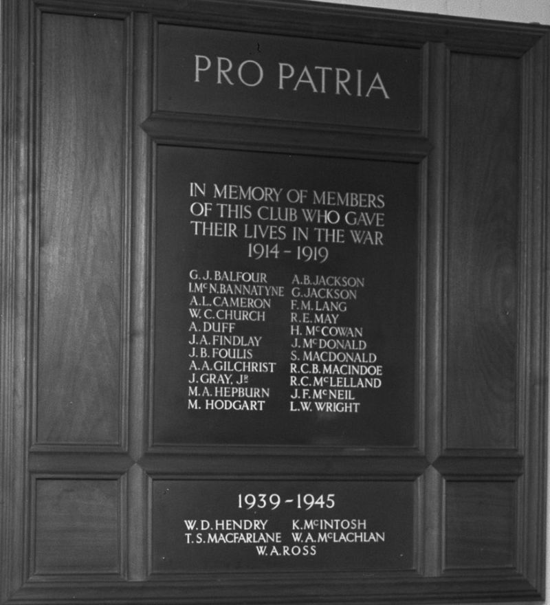 © RCAHMS: Licensor: RCAHMS Ranfurly Castle memorial